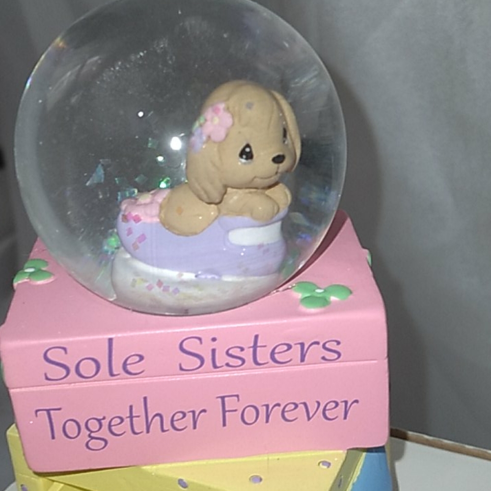 Precious Moments water globe - Picture 4 of 9